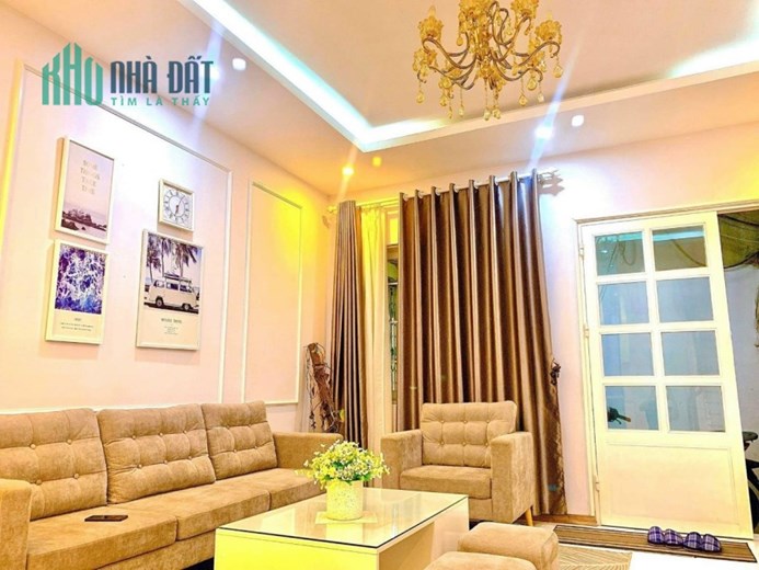 BÁN NHÀ ĐẸP MẶT PHỐ KINH DOANH ĐỈNH - VỈA HÈ 2 BÊN RỘNG 40M NHỈNH 8 TỶ