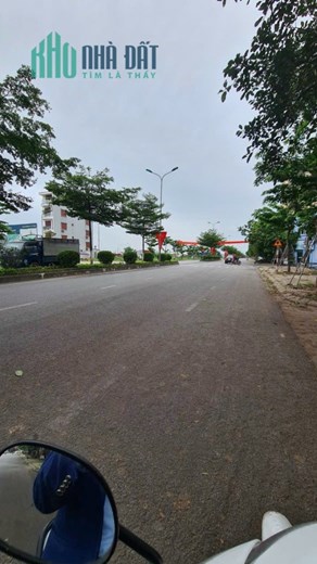 PHÂN LÔ ĐÔ THỊ ĐẸP NHẤT KHU GIÁ MỀM NHƯ BÚN CHỈ HƠN 20 tr 1 m2 
- Vị trí:  Nhìn trường học, sát
