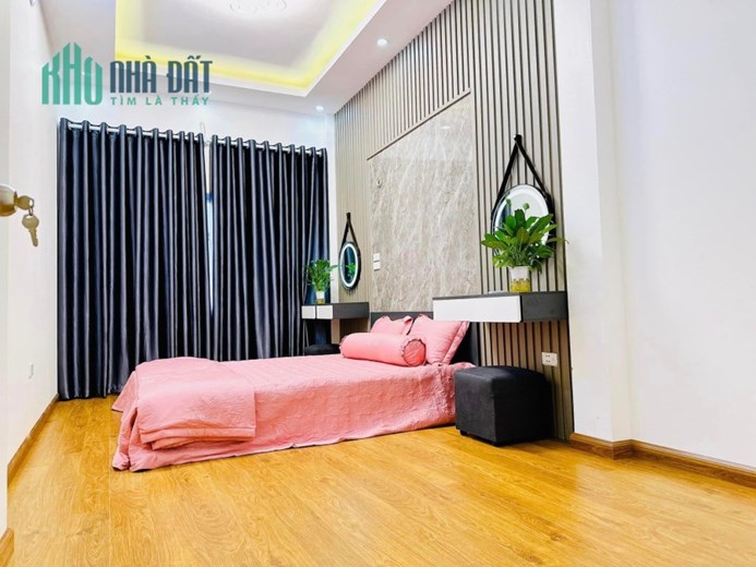Bán Nhà Quận Đống Đa- Ngã Tư Sở, Ngõ rộng thênh thang. 39m x5 tầng MT 4,8m giá 4,1 tỷ