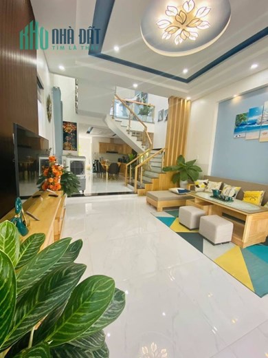 Cho Thuê Nhà #TRUNG_HÒA, CG. 60m2 MT 4.5m. 5 Tầng. 5 Ngủ. 5 Điều Hòa. Sàn Gỗ Sang Trọng16 tr