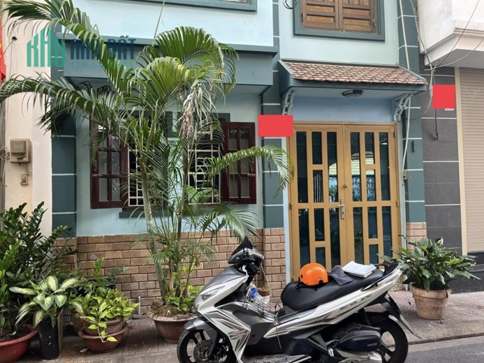 NHÀ ĐẸP MẶT TIỀN KINH DOANH VIP Q10-SÁT QUẬN 3-ĐƯỜNG LỚN XE HƠI QUAY ĐẦU-4 LẦU-3PN-CHỈ 5,2 TỶ TL