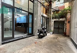 Kinh doanh cực tốt  Trung tâm Đống Đa, ô tô vào nhà, thang máy, mặt tiền rộng, vị trí đẹp, nhỉnh 10