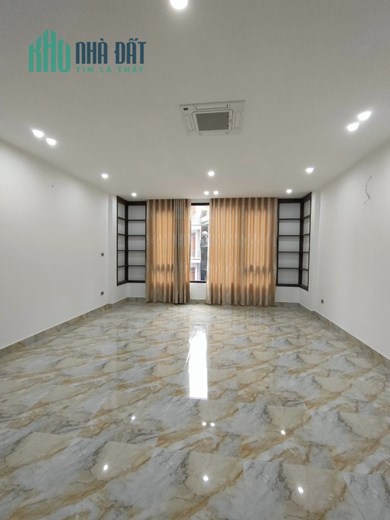 85m Mặt Tiền 9m Giá 6.2 Tỷ Phố Đội Cấn. Lô Góc 3 Thoáng Giá Ngộp Thở. Chính Chủ Cần Bán Gấp