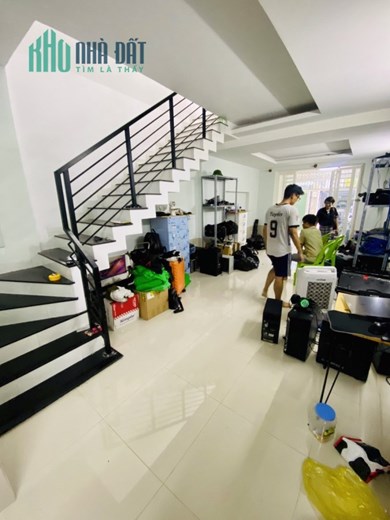BÁN NHÀ HXH QUAY ĐẦU, 80M2, 2 TẦNG NGAY GIGAMALL, CHỈ NHỈNH 5 TỶ
