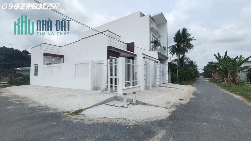 NHÀ ĐẸP GẦN khu trường học - HAI MẶT TIỀN
