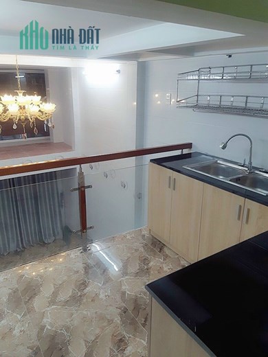 CẦN BÁN NHÀ MẶT TIỀN Kinh doanh , QUẬN 4.