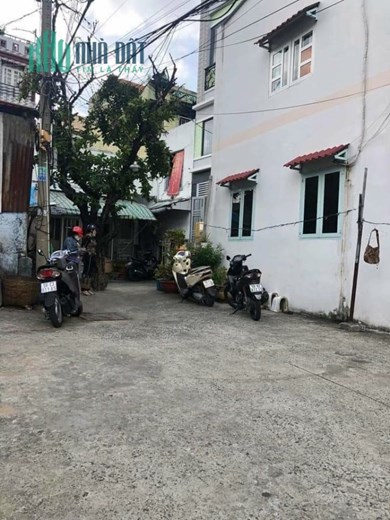 Bán gấp nhà 3 tầng HXH đỗ cửa Quận 4 bán 4,65 tỷ