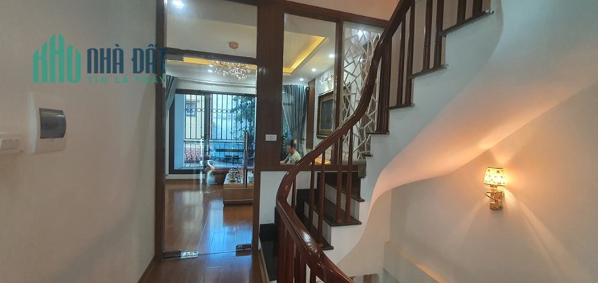 TRẦN QUỐC HOÀN- PL- OTO ĐỖ- 2 THOÁNG- 10m RA PHỐ- 45m2*3T- MT 4.5m- GIÁ 8.5 TỶ