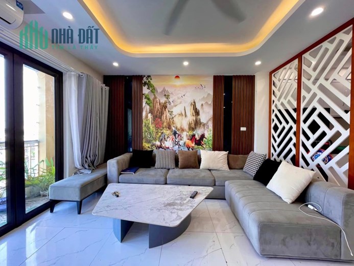 - HIẾM NHẤT  - PHỐ NGÔ QUYỀN - TẶNG NHÀ 4 TẦNG - LÔ GÓC NGÕ THÔNG KINH DOANH - Ô TÔ.