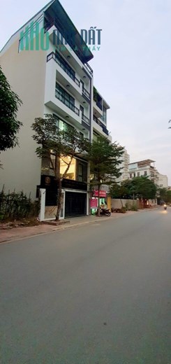 Bán nhà thang máy VIP Võ Chí Công Tây Hồ Hà Nội nhỉnh 40 tỷ.