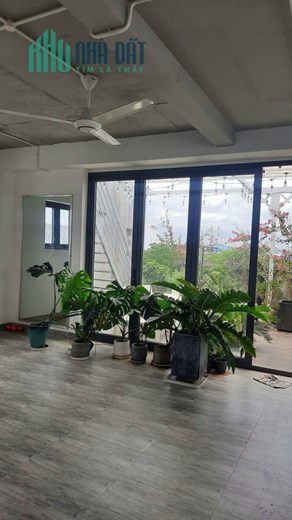 BIỆT THỰ CHÂU ÂU 6 tầng Ở VIỆT NAM có thang máy trong nhà 180m2 Huỳnh Tấn Phát, Quận 7. Bán 25 tỷ