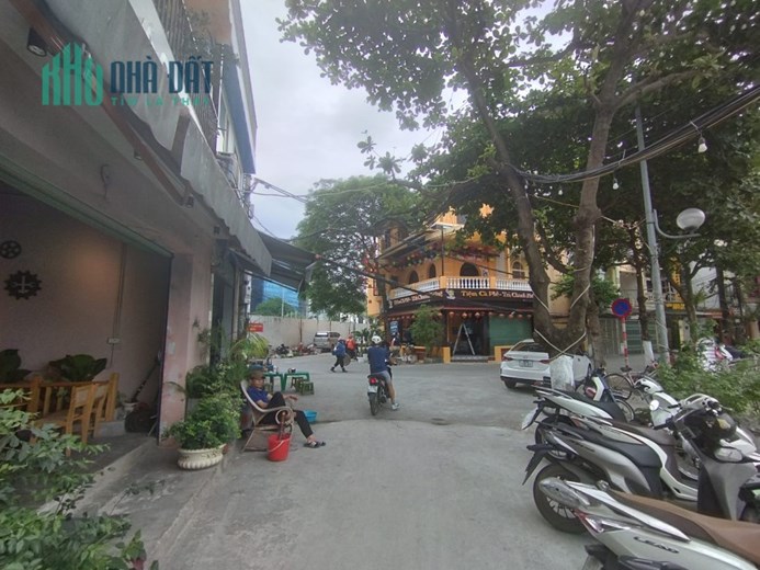 BÁN 200M2 ĐẤT - MẶT HỒ HOÀNG CẦU - MẶT TIỀN KHỦNG 10M - GIÁ NHỈNH 50 TỶ
