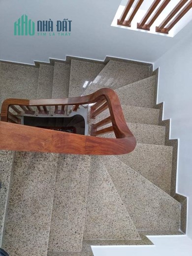 Bán nhà Lạc Long Quân, Cầu Giấy 78m, 7 tầng, mt 5.5m, Giá: 18.5 tỷ