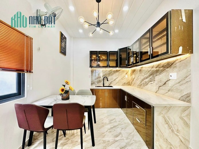 GÒ VẤP, LÊ ĐỨC THỌ, NHÀ MỚI CỨNG - LÔ GÓC, SỔ VUÔNG ĐẸP DT 37M2 - 2 TẦNG 2PN HẺM 3M THOÁNG MÁT -