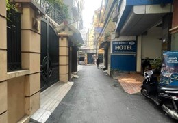 Bán đất Cầu Giấy, Cầu Giấy. 130m2; MT10m; giá 13.5 tỷ. Phương