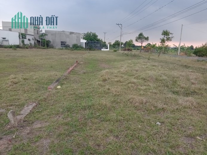 Bán lô đất mặt tiền đường D3, KDC Bạch Đằng, Tân Uyên, Bình Dương