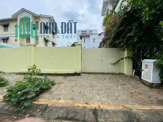 Bán gấp lô đất biệt thự Tấn Trường, Quận 7. Dt: 12x20m Giá: 24.8 Tỷ