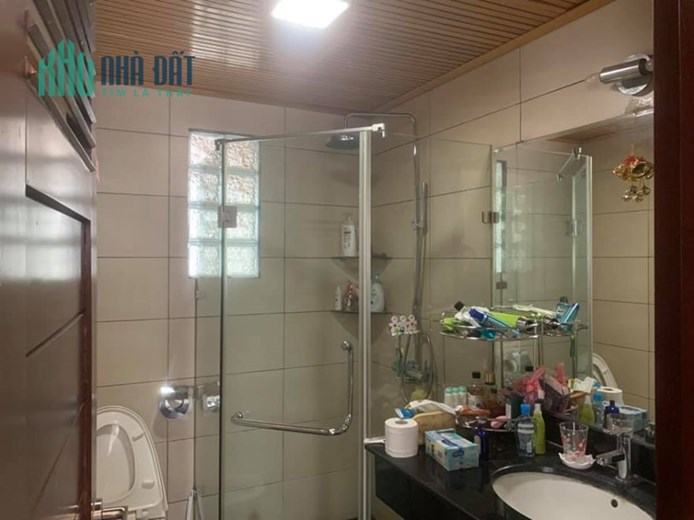 Bán căn nhà 122m2 phố Nghi Tàm, Tây Hồ Gara Ô tô Kinh doanh đa dạng 11.5 Tỷ
