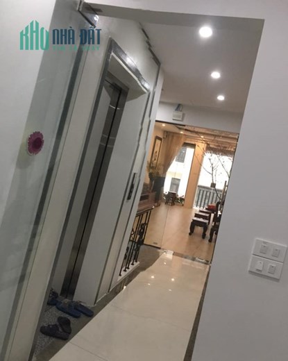 Bán nhà 122m2 phố Nghi Tàm, Tây Hồ Gara Ô tô tránh Kinh doanh đa dạng 11.4 Tỷ