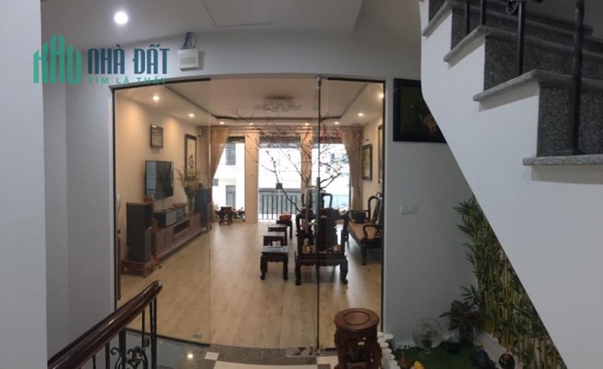 Bán nhà 124m2 phố Nghi Tàm, Tây Hồ Gara 3 Ô tô Kinh doanh siêu đỉnh 11.3 Tỷ