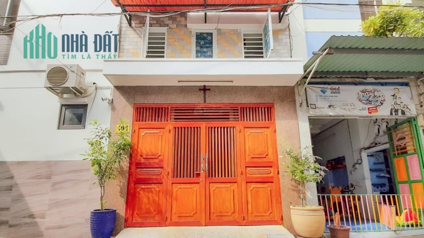ĐI MỸ NHƯỢNG LẠI NGÔI NHÀ ĐƯỢC PHƯỚC LÀM ĂN THỊNH VƯỢNG, KHU CÔNG GIÁO, GIÁ TỐT 12,5 TỶ, 0908 284