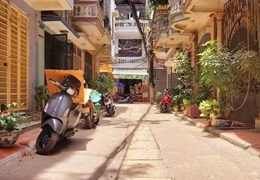 BẾ VĂN ĐÀN HÀ ĐÔNG – CHỦ TỰ XÂY – NGÕ RỘNG – DÂN TRÍ CAO.Ô TÔ