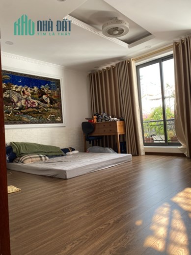 Bán Nhà Ngã Tư Sở , Ngõ rộng thênh thang, Oto 15m . 41m x4 tầng. MT 4,2m. giá 5,x tỷ