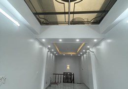 BÁN NHÀ NGÕ PHỐ TẠ QUANG BỬU HBT HN . KHU NHÀ PHÂN LÔ VỈA HÈ Ô TÔ TRÁNH . NHÀ MỚI GIÁ 8,3 TỶ