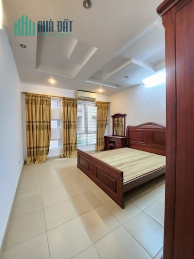 HIẾM-NHÀ PHỐ VĨNH PHÚC 35M NHỈNH 5TY 2 MẶT NGÕ Ô TÔ ĐỖ CỔNG