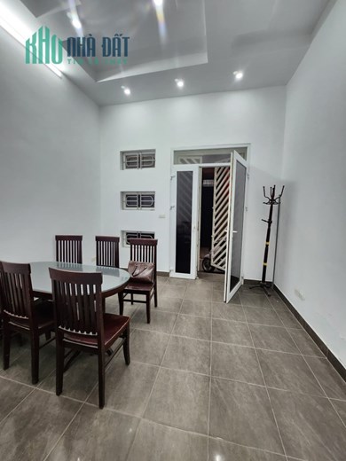 HIẾM-NHÀ PHỐ VĨNH PHÚC 35M NHỈNH 5TY 2 MẶT NGÕ Ô TÔ ĐỖ CỔNG