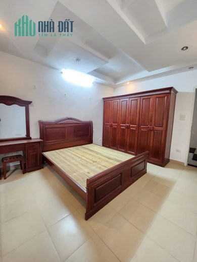 HIẾM-NHÀ PHỐ VĨNH PHÚC 35M NHỈNH 5TY 2 MẶT NGÕ Ô TÔ ĐỖ CỔNG