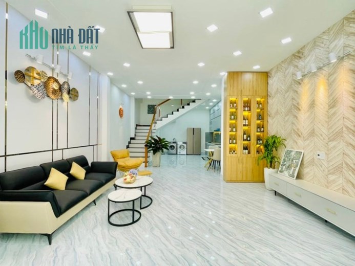 kẹt tiền bán gấp nhà ngay chợ sơn kỳ tân phú