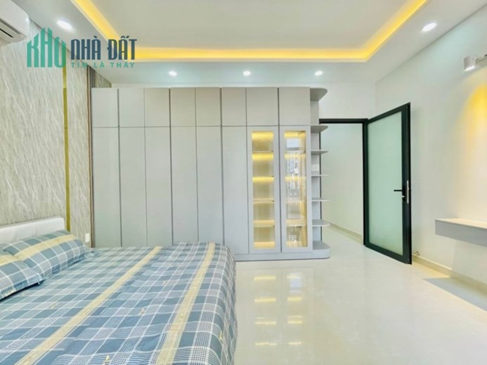 kẹt tiền bán gấp nhà ngay chợ sơn kỳ tân phú