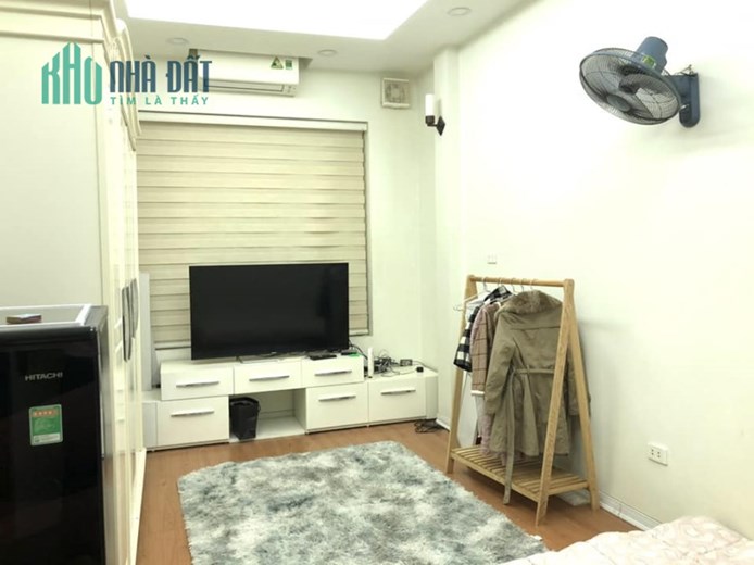ĐỈNH. Nhà đẹp gần công viên Thống Nhất, tặng nội thất, 15m ra Ô TÔ tránh. Sổ nở hậu. DT 31m*7T*mặt