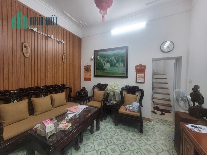 Gia đình cần bán nhà 4 tầng DT 38m tại Quan Nhân - Thanh Xuân