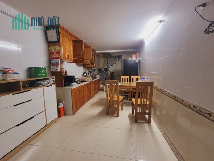 Bán gấp nhà 5 tầng x DT 30m tại 328 Nguyễn Trãi - Thanh Xuân