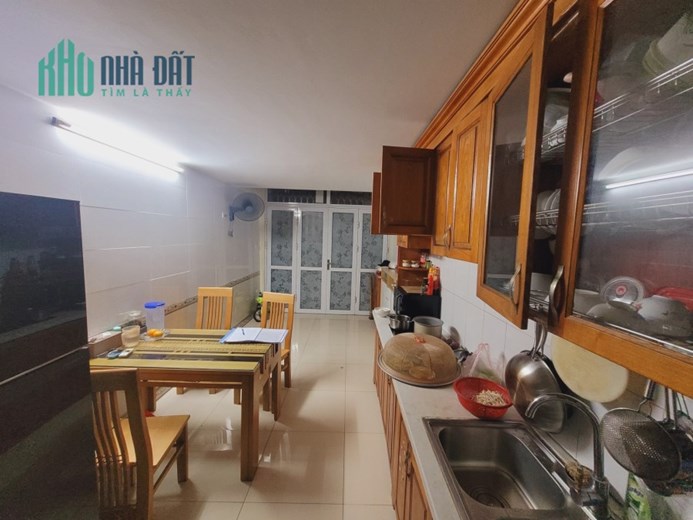 Bán gấp nhà 5 tầng x DT 30m tại 328 Nguyễn Trãi - Thanh Xuân