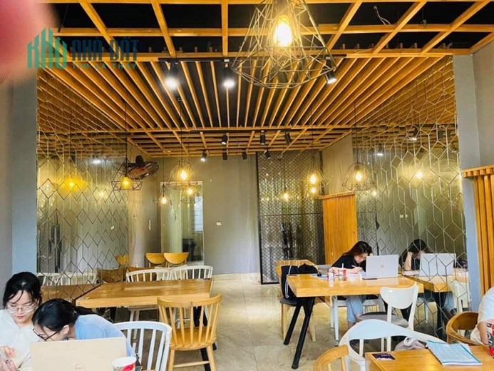 💥 Bán nhà Mặt phố Trần Quốc Hoàn, Siêu KD, 65m2 5T Thang máy, MT 4m, Chỉ 22 Tỷ 💥