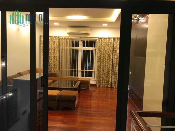 NHÀ MỚI CHƯA BÓC TEM, XUÂN LA 48M x 5T, Ô TÔ, THANG MÁY GIÁ 5.5 TỶ
-	Hàng xóm Ngoại Giao Đoàn,