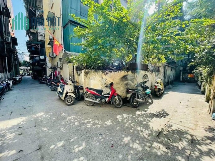 Trung tâm Đống Đa, ngay ngã tư Hào Nam - Hoàng Cầu - La Thành, vài bước chân ra phố