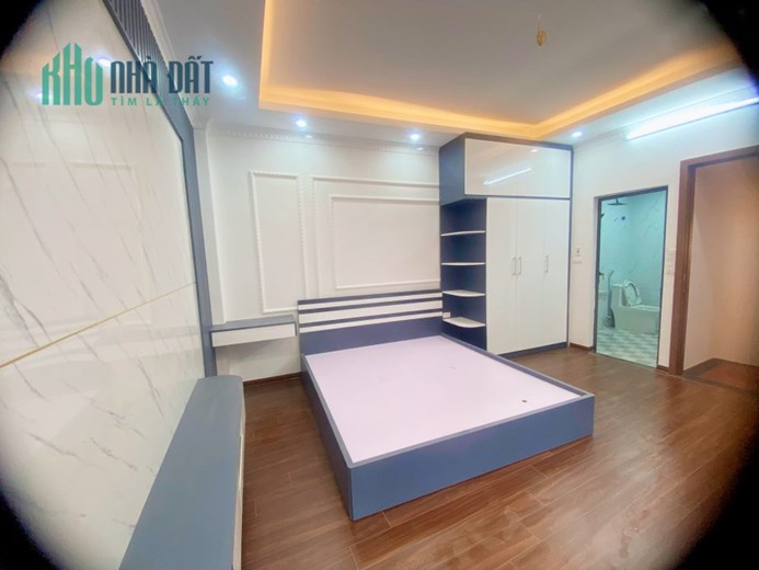 BÁN NHÀ  5 TẦNG 3 PHÒNG NGỦ DT: 35M2  MT:4M + FUN NỘI THẤT XỊN SÒ KHÁCH VỀ Ở LUÔN - GIÁ: 3xx TỶ -