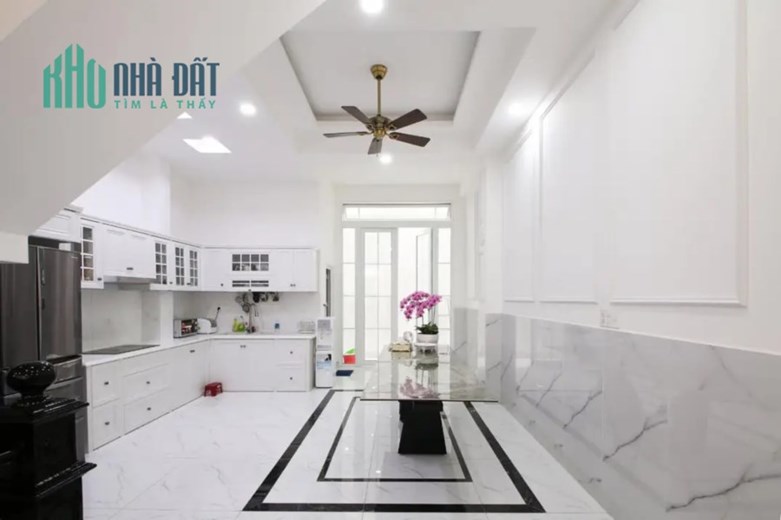 Bán Nhà HXH Ni Sư Huỳnh Liên Phường 10 Tân Bình Gía 17.6 Tỷ.