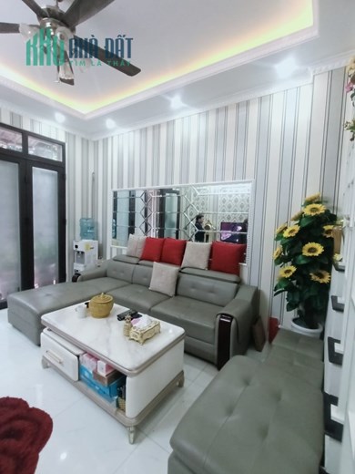 Bán nhà Phúc Đồng cực đẹp, Full nội thất, 40 m2, 5T, giá chỉ 3,2 tỷ