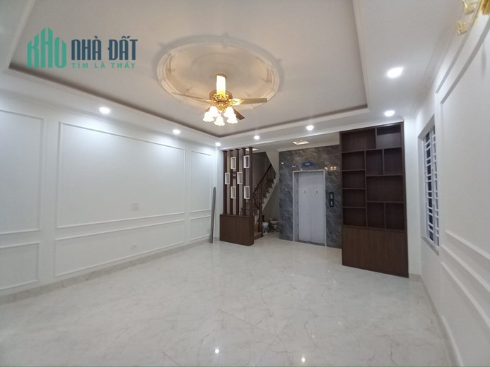 55m 7 Tầng Lô Góc Phố Hoàng Hoa Thám. Nhà Thang Máy Gần Ô Tô Giá Đầu Tư. Chủ Cần Bán Gấp.