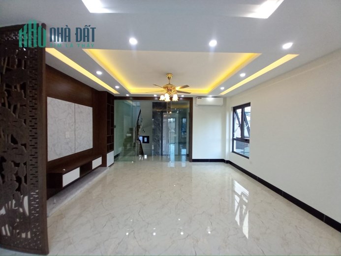 55m 7 Tầng Lô Góc Phố Hoàng Hoa Thám. Nhà Thang Máy Gần Ô Tô Giá Đầu Tư. Chủ Cần Bán Gấp.