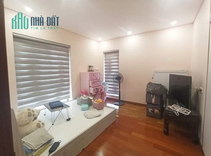 Anh Toàn bán nhà liền kề khu đấu giá Ngô Thì Nhậm gần chợ Bông Đỏ 45m2 chỉ 6.78 tỷ. Lh 0989.62.6116