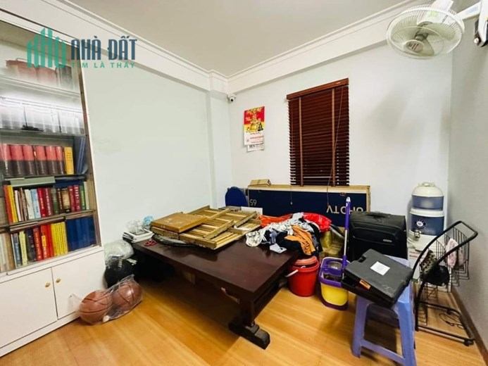 38m Mặt Tiền 5m Giá 3.2 Tỷ Phố Thụy Khuê Tây Hồ. Chủ Cần Bán Gấp Để Mua Chung Cư