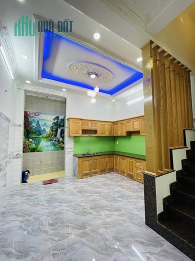 Nhà bán Hẻm ô tô 6m, 62 m2, 4 tầng, đường TCH 8, p TCH Q12, chỉ 5 tỷ 300 triệu