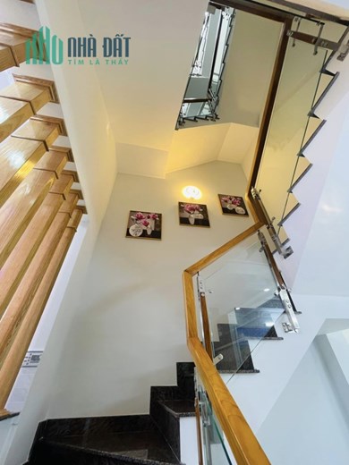 Nhà bán Hẻm ô tô 6m, 62 m2, 4 tầng, đường TCH 8, p TCH Q12, chỉ 5 tỷ 300 triệu