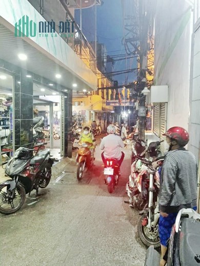 HẼM XE HƠI TỚI NHÀ QUẬN 4, CÁCH MĂT TIỀN 5M, 5 TẦNG, 6PN, CHỈ HƠN 5,5 TỶ